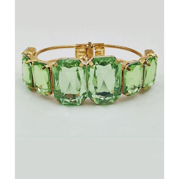 2/$21 Female Fashionable Green Jewel Bracelet - Picture 1 of 3